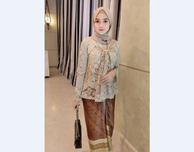 Model Kebaya Modern Lainnya Coksu Tali Ikat Dada