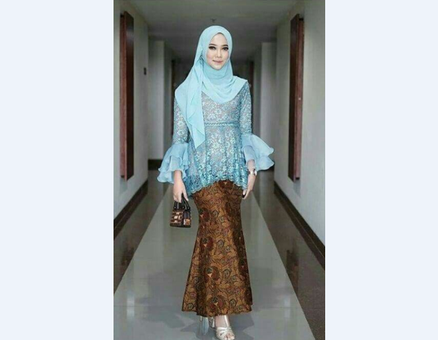Model Kebaya Modern Lainnya Tosca Lengan Terompet
