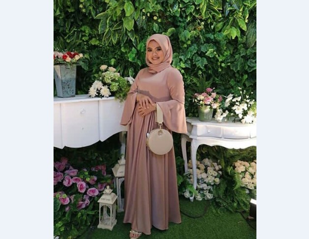 Model Kebaya Modern Lengan Terompet Coksu