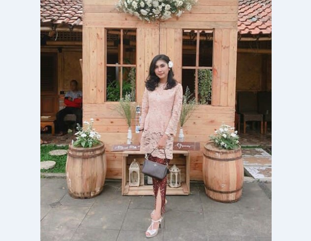 Model Kebaya Modern Panjang Coksu
