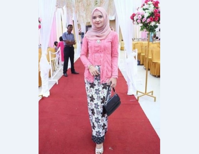Model Kebaya Muslim Kutubaru Pink Peach