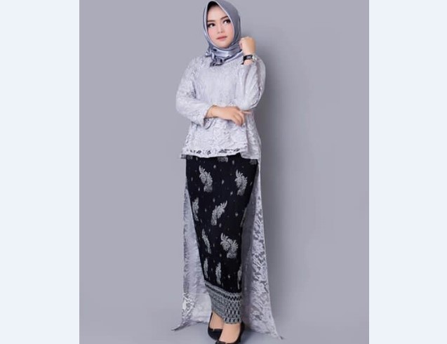 Model Kebaya Muslim Lainnya Brokat Panjang Belakang