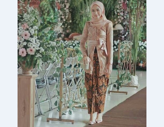 Model Kebaya Muslim Lainnya Pita Besar