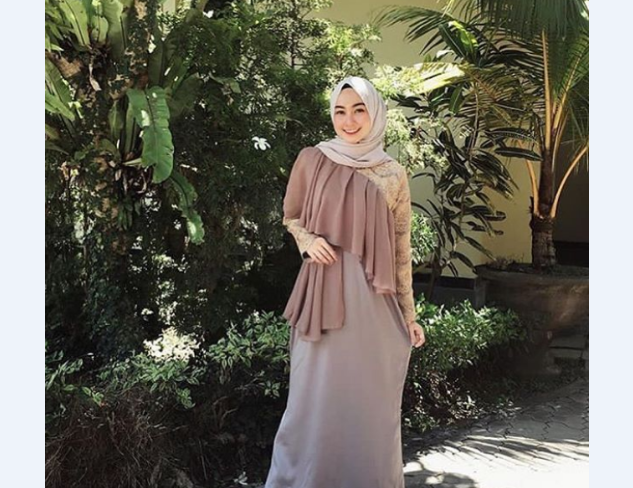 Model Kebaya Muslim Lainnya Rempel Miring Dada