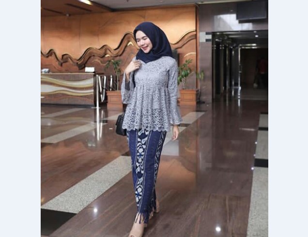 Model Kebaya Muslim Peplum Abu Navy