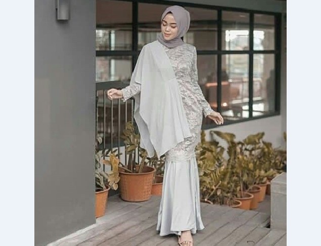Baju Kebaya Muslim Selendang Bahu Abu Muda Duyung