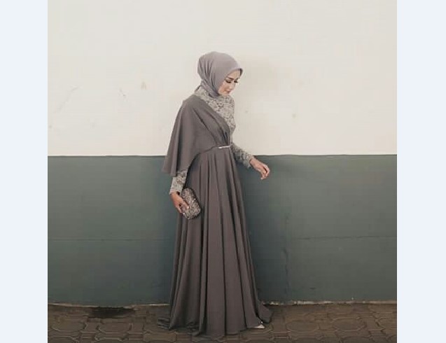 Model Kebaya Muslim Selendang Bahu Abu Tua