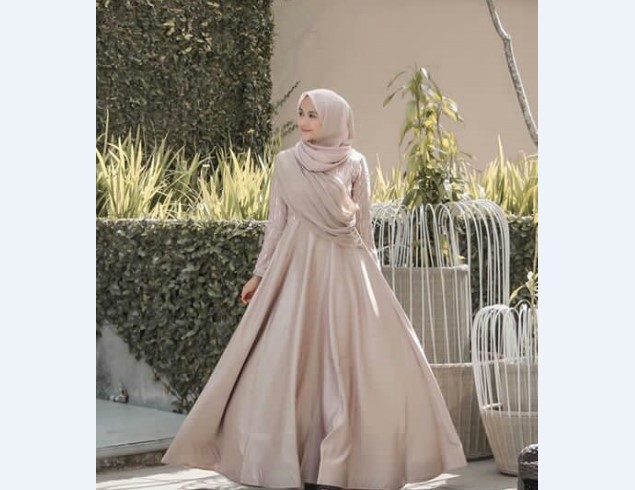 Model Kebaya Muslim Selendang Bahu Soft Mocca