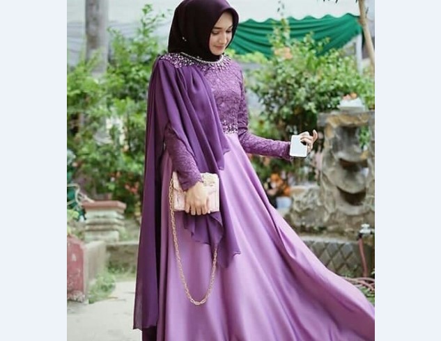 Model Kebaya Muslim Selendang Bahu Ungu