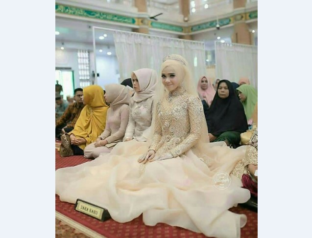 Model Kebaya Pengantin Dress A Line Krem Muda