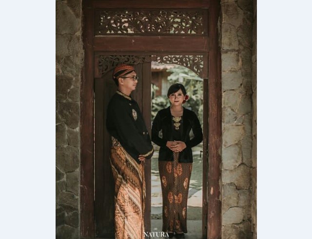 Model Kebaya Pengantin KutubaruHitam