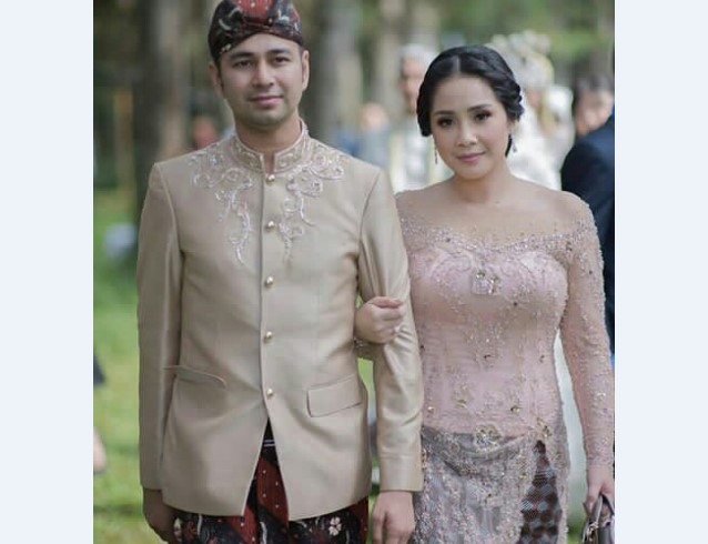 Model Kebaya Pengantin Lainnya Kerah Off Shouder