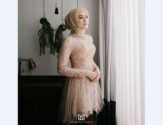 Model Kebaya Pengantin Lainnya Peach Lace