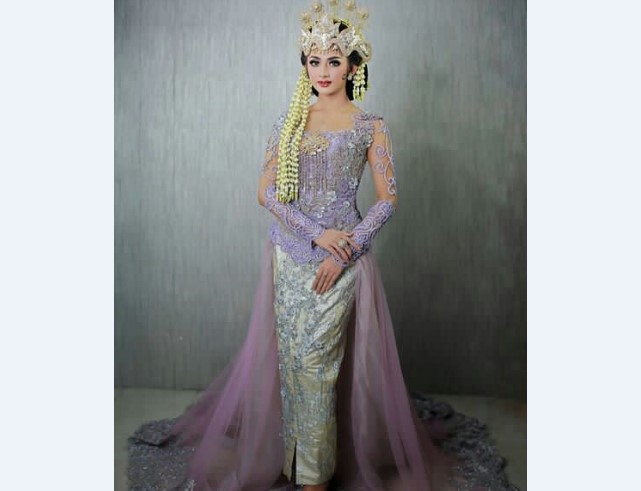 Model Kebaya Pengantin Perpaduan Adat Sunda Suger Ungu Muda
