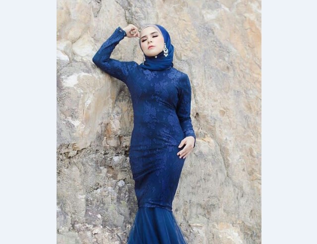 Model Kebaya Pesta Duyung Navy