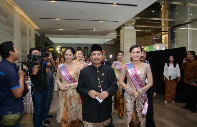 Baju Adat Betawi Resmi Laki-laki