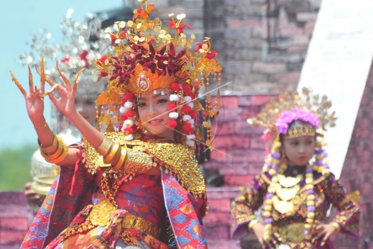 Baju Adat Palembang Anak untuk Tarian