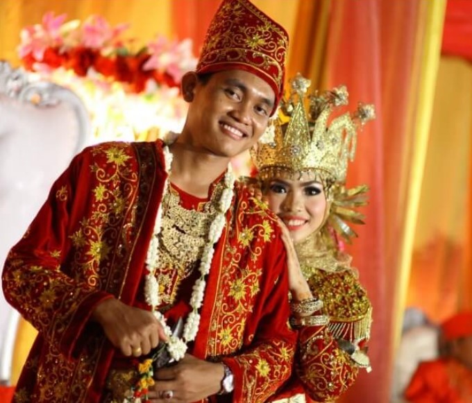 Baju Pengantin Adat Jambi Modern Tradisional