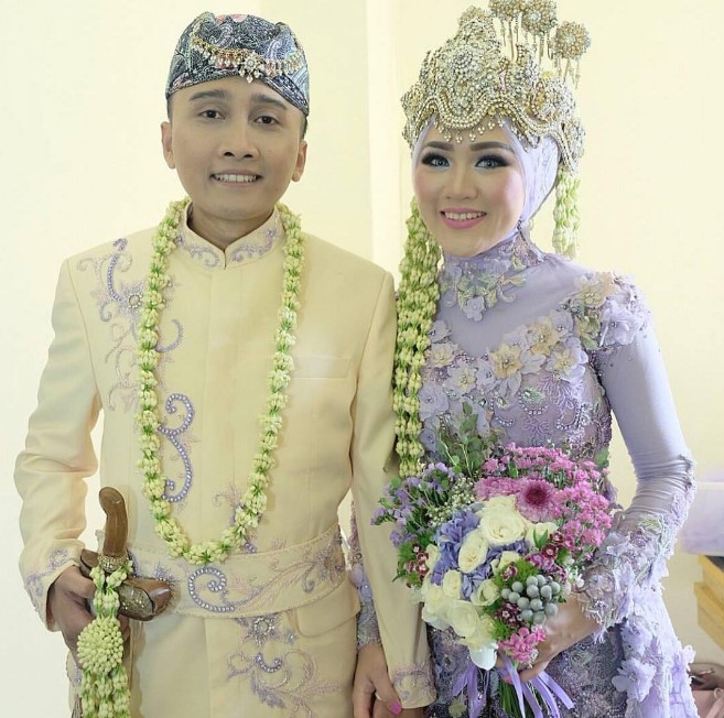 Baju Pengantin Adat Jawa Modern Berhijab