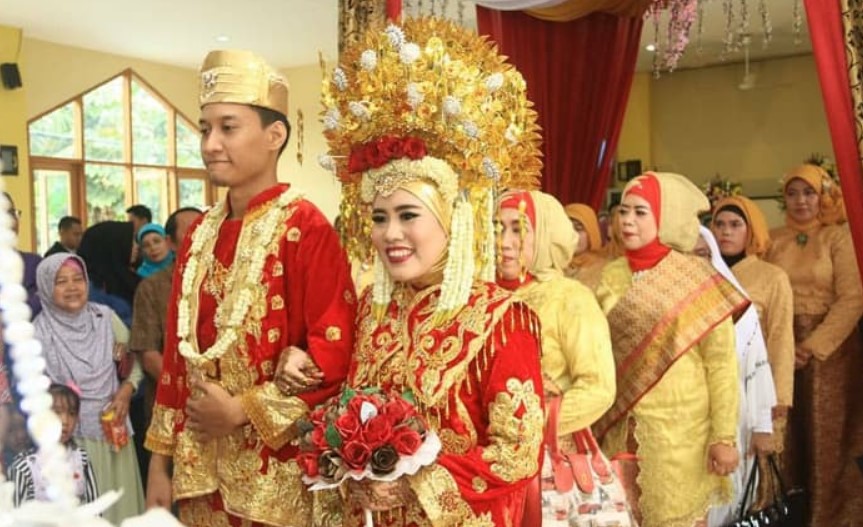 Model Baju Adat Padang Suntiang