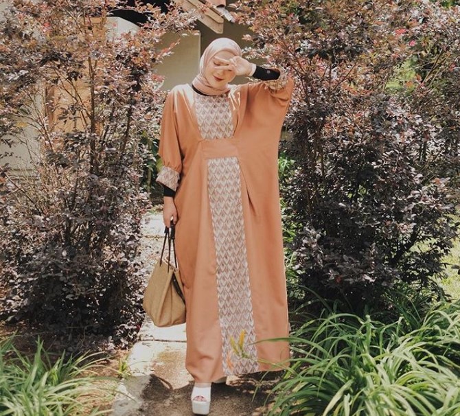 Model Gamis Batik Terbaru Simple Terbaru Soft Orange