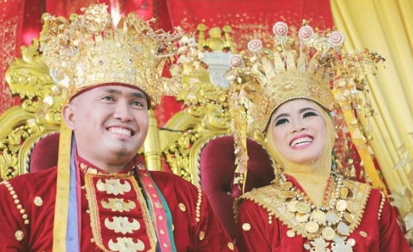 Nama Pakaian Adat Bengkulu