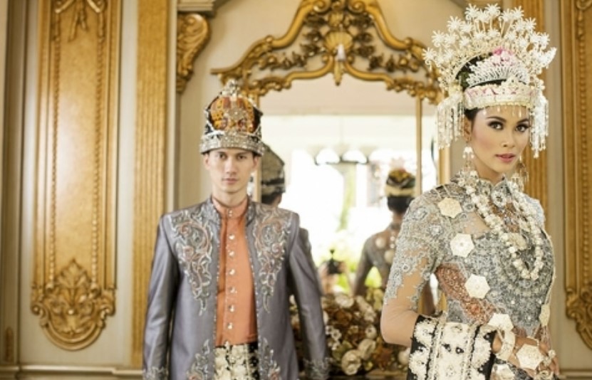 Pakaian Adat Aceh Wanita Modern