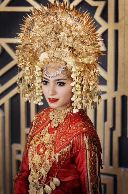 Pakaian Adat Padang Wanita Suntiang Tradisional Modern