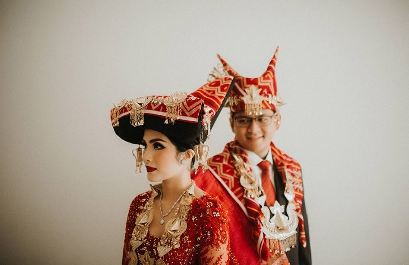 Pakaian Adat Pengantin Batak Karo Modern