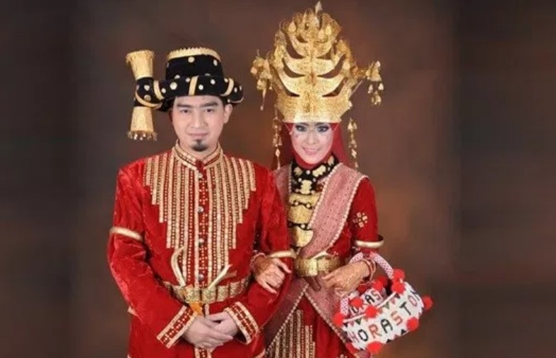 Ragam Jenis Pakaian Adat Suku Batak