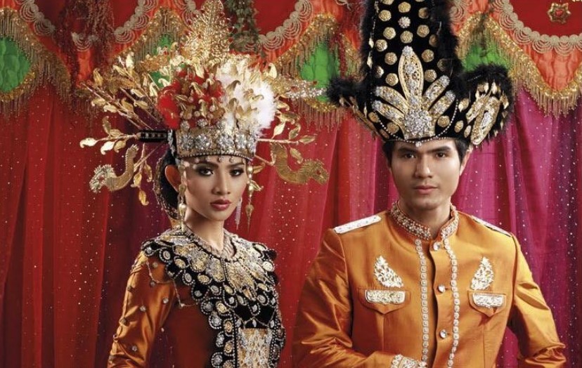 Baju Adat Gorontalo Wanita Modern