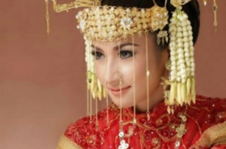 Baju Adat Jakarta Wanita Pengantin