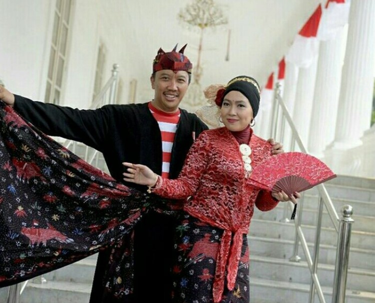 Baju Adat Madura Wanita Tradisional