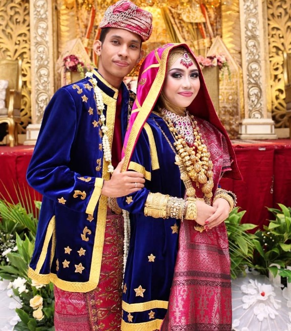 Baju Adat Minangkabau Terbaru 2019