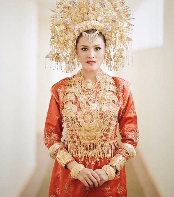 Baju Adat Minangkabau Terbaru Modern 2019