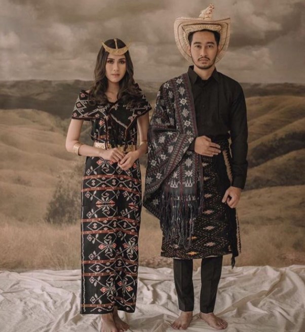 Baju Adat NTT Modern Populer Songket