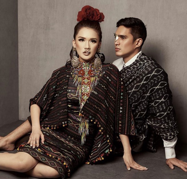 Baju Adat NTT Modern Populer Wanita dan Pria