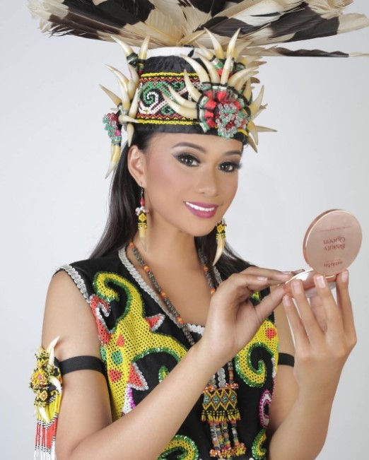 Baju Dayak Modern Tradisional