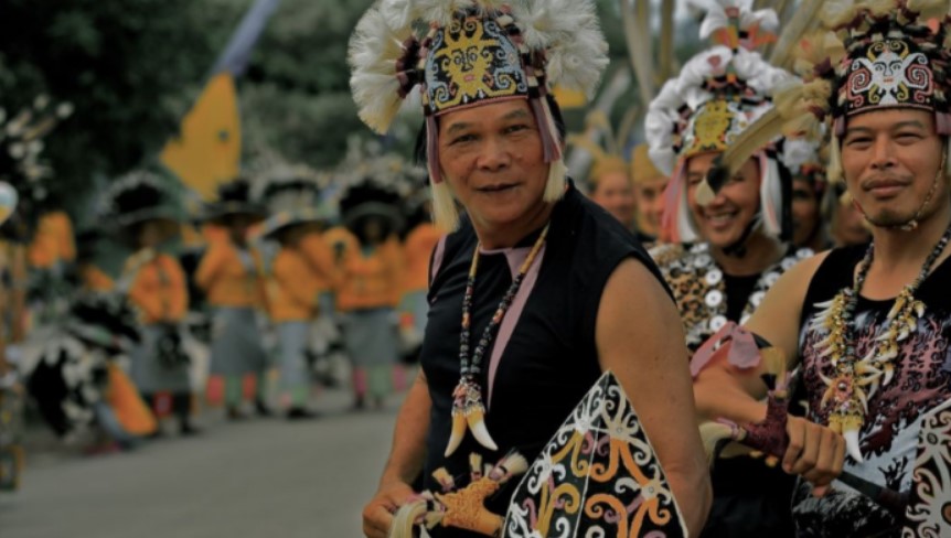 Nama Pakaian Adat Dayak
