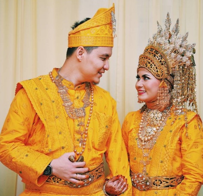 Pakaian Adat Kalimantan Selatan Modern