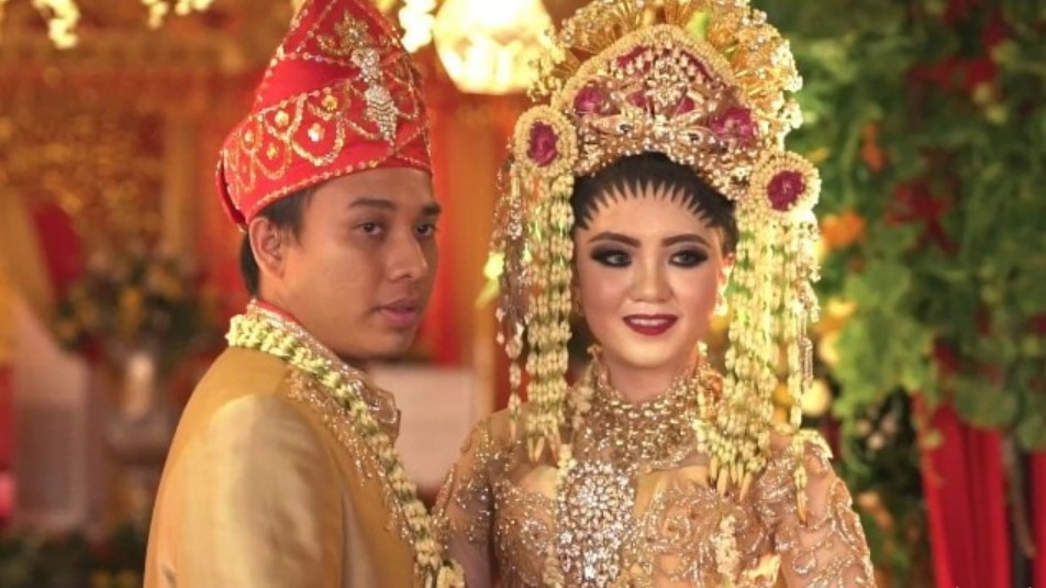 Pakaian Adat Kalimantan Selatan Tradisional