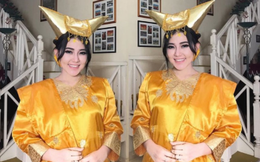 Pakaian Adat Minangkabau Tradisional Modern