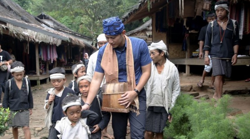 Pakaian Adat Suku Baduy Banten