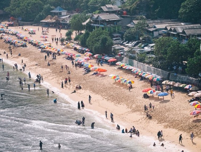 Area Camping Pantai Pok Tunggal