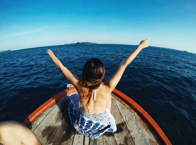 Berkeliling Pulau dan Memancing