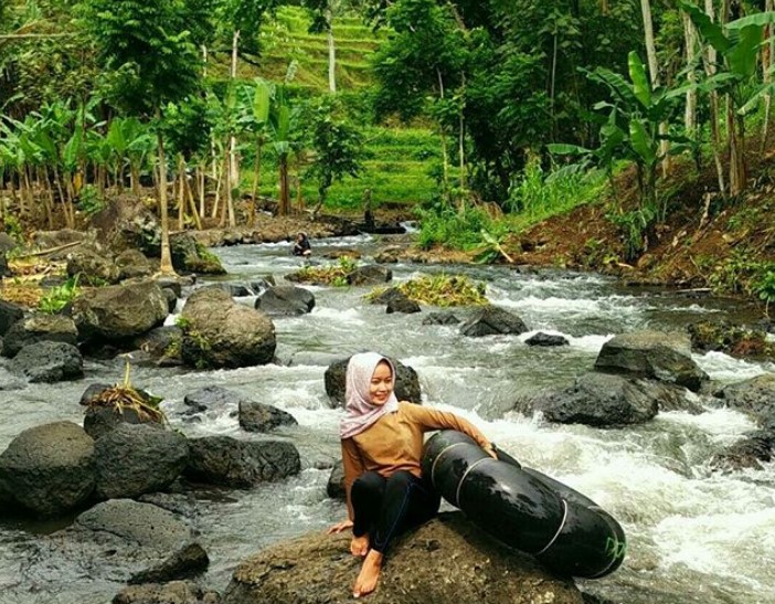 Memicu Adrenalin dengan Bermain Arung Jeram Khas Sumber Maron