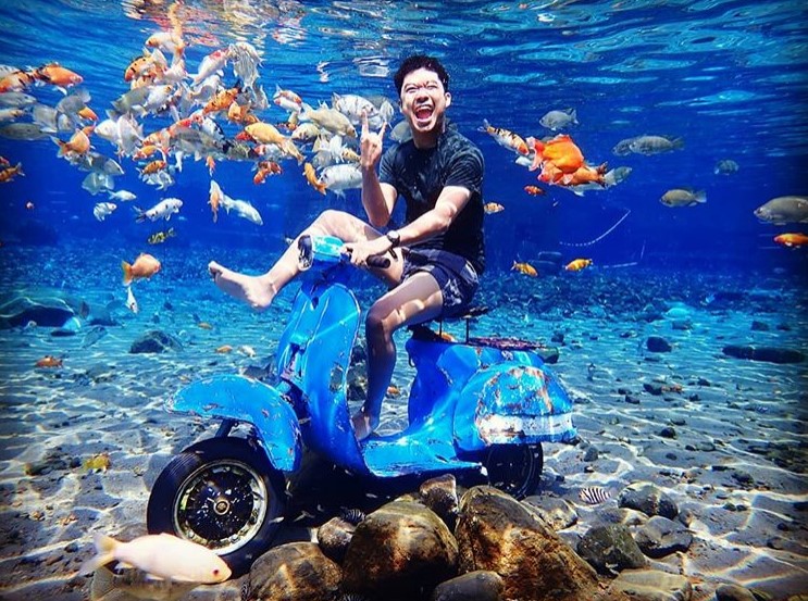 Mengabadikan Moment di object underwater photography Umbul Ponggok