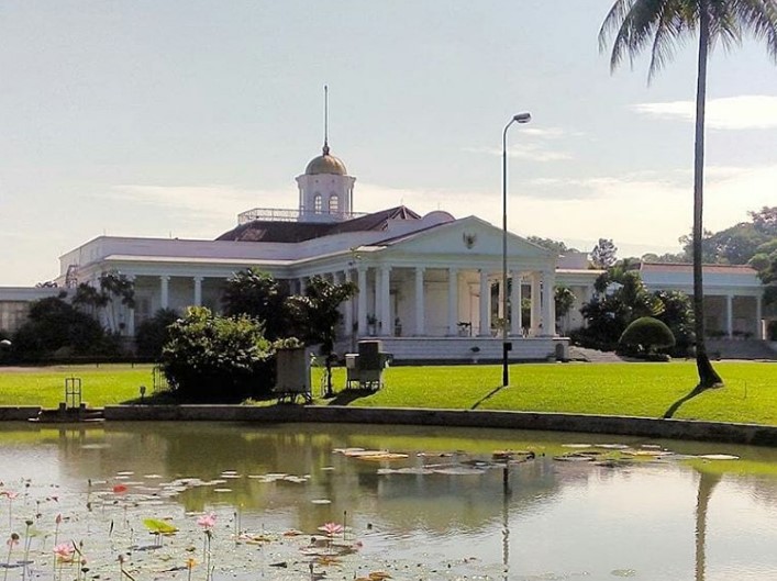 Pintu Masuk Kebun Raya Bogor