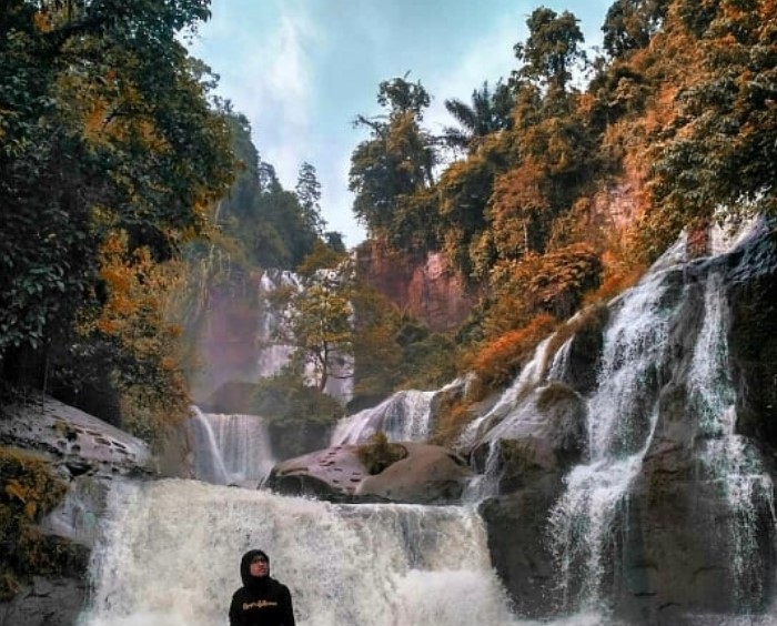 Sejarah Wisata Curug Luhur