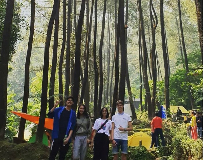 Tempat Camping Curug Cilember